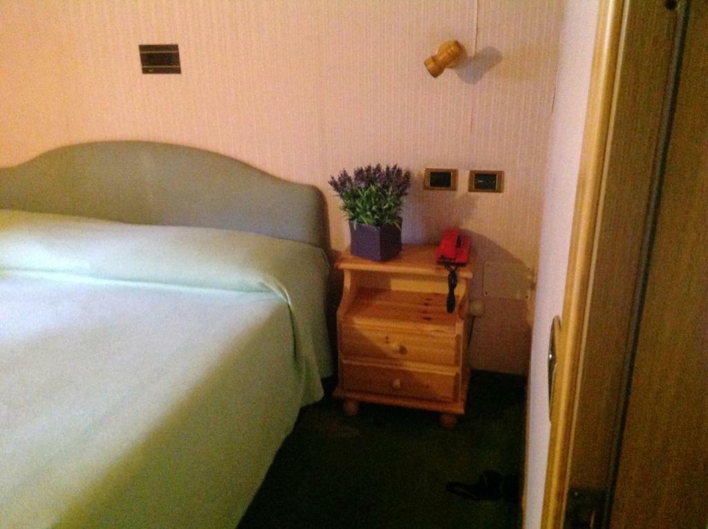 Hotel Ristorante Gromo Eksteriør bilde
